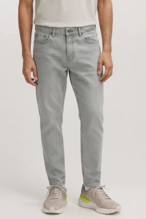 شلوار جین استریت استایل طوسی - تصویر ویژه